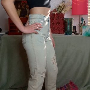 URBAN OUTFITTERS Size 25 NWT mom jeans